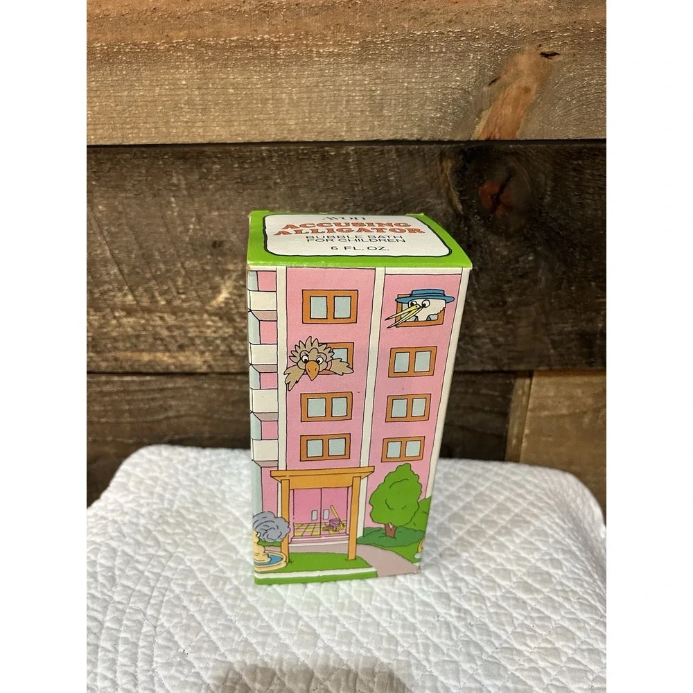 Vintage Avon Accusing Alligator Bubble Bath NOS Full‎